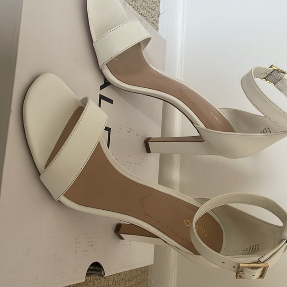 Strap sandal - Picture 4 of 5